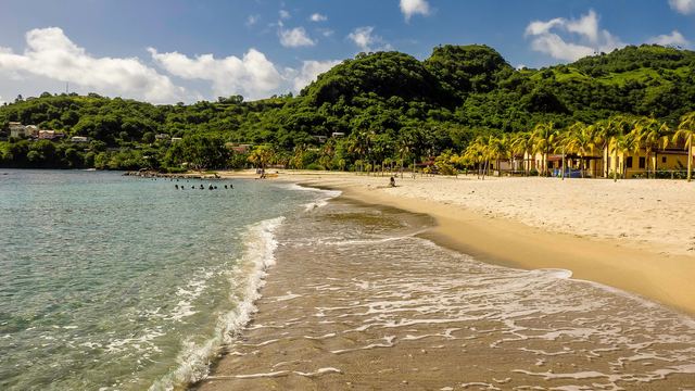 Louer une villa en Guadeloupe : luxe, espace et piscine privée Louer une villa en Guadeloupe : luxe, espace et piscine privée